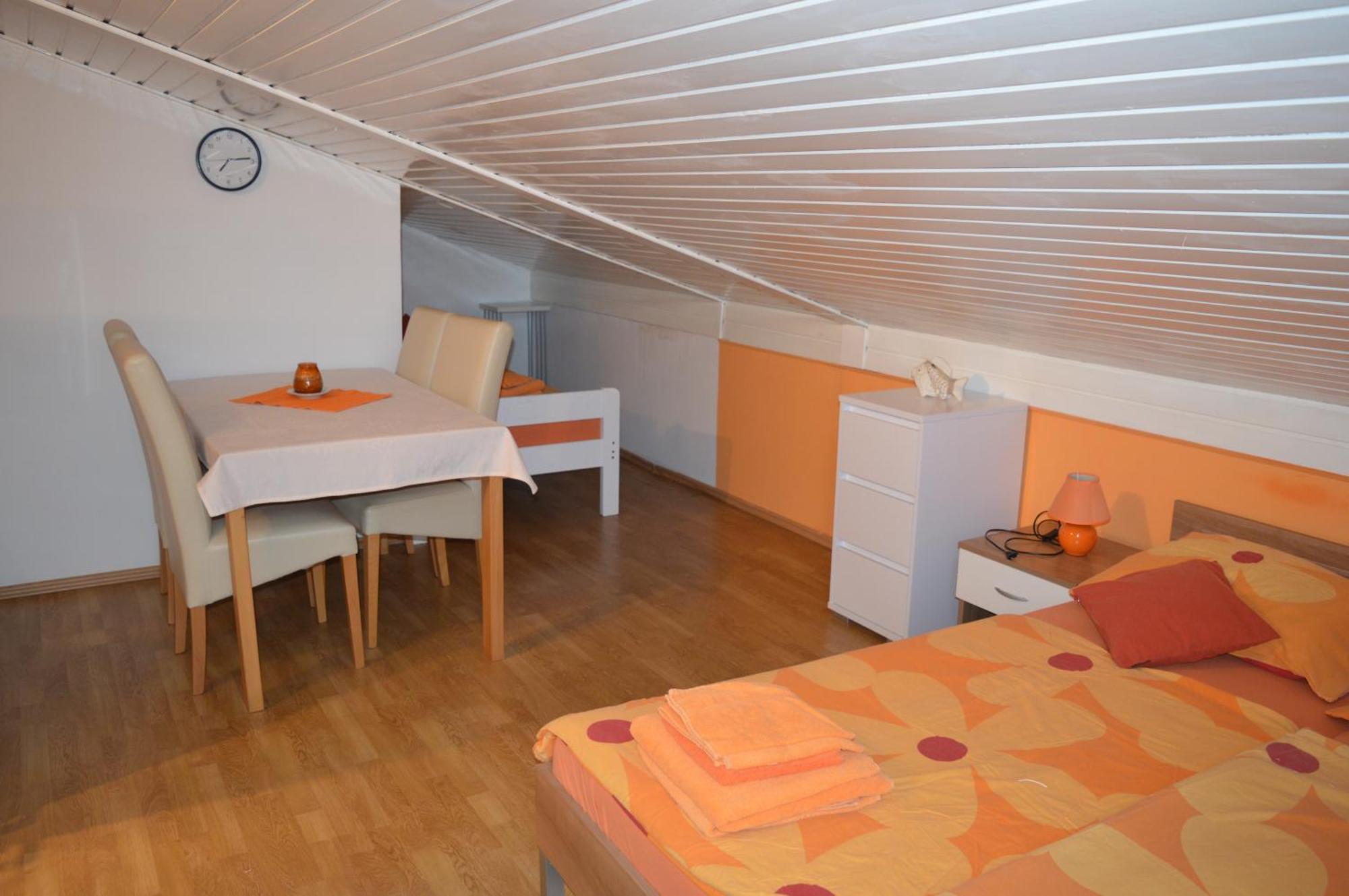 Apartments Kivi Novigrad  Екстер'єр фото