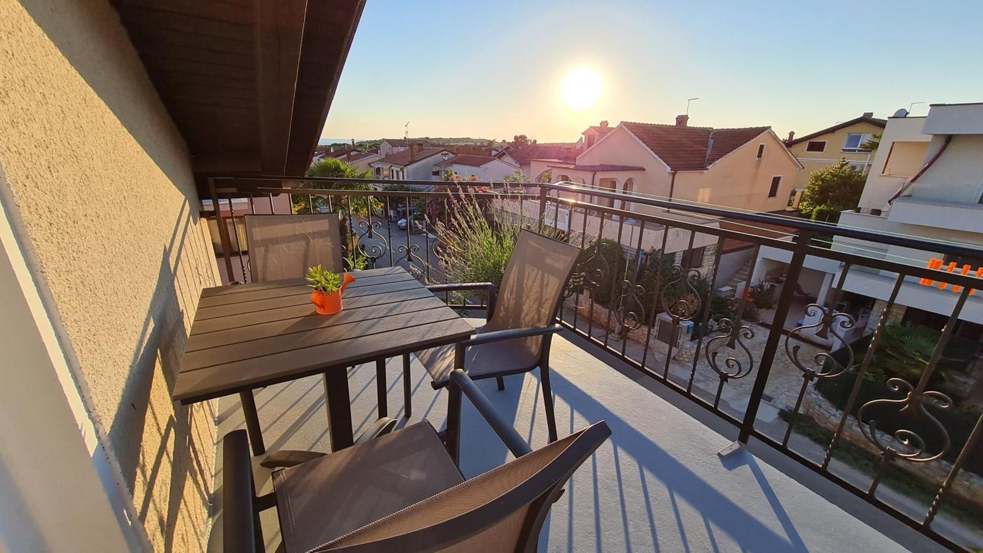 Apartments Kivi Novigrad  Екстер'єр фото