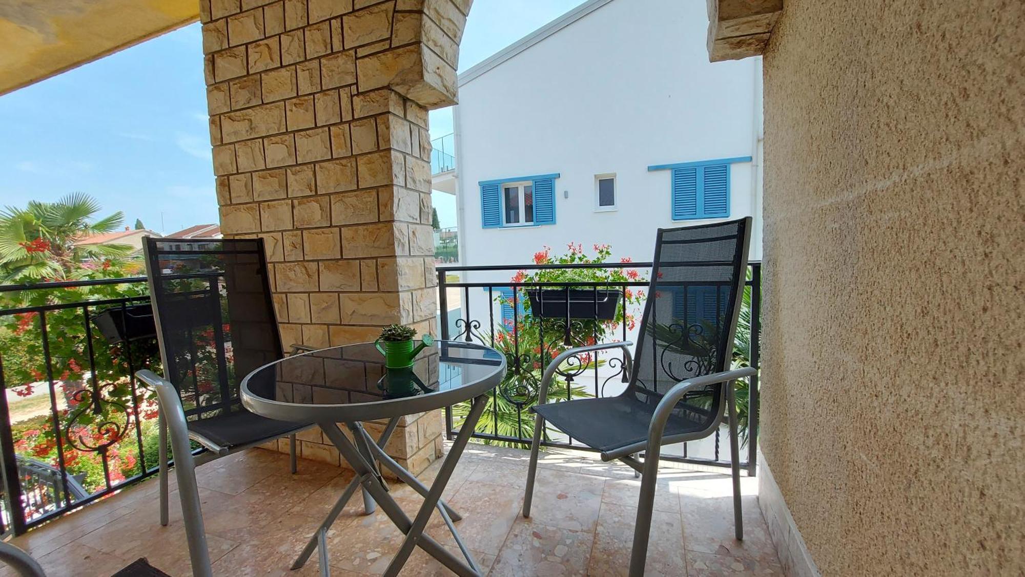 Apartments Kivi Novigrad  Екстер'єр фото